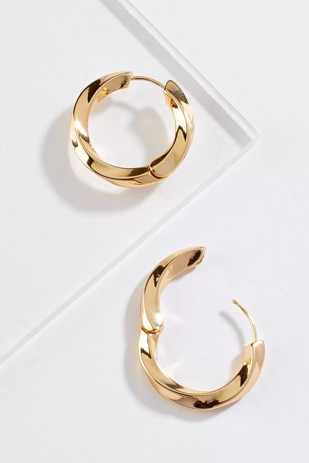 Cato Earrings | Twist Hoop Earrings