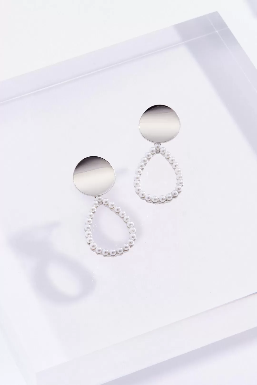 Cato Earrings | Pearl Tear Clip- On Earrings